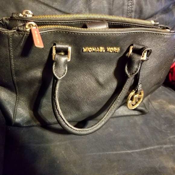 black Michael kors handbag purse - Picture 1 of 4